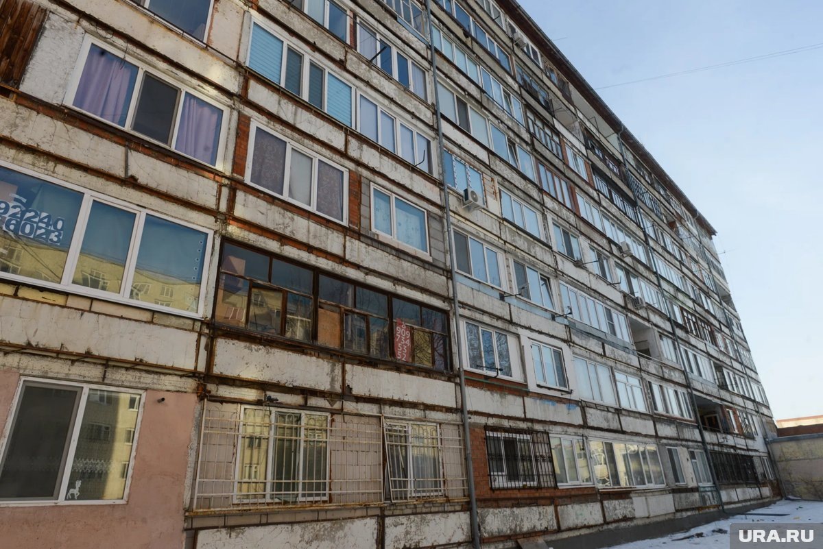    Магомеду удалось снять лишь комнату в пансионате