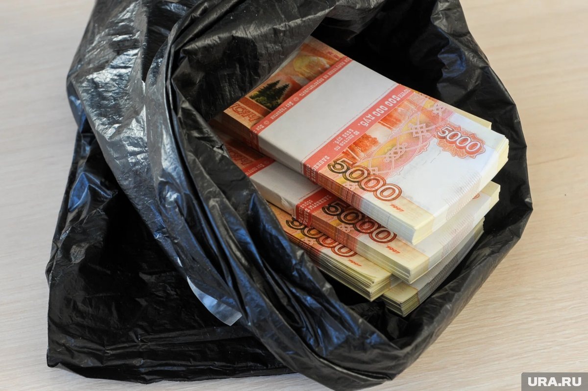     У курьерши изъяли почти пять млн рублей