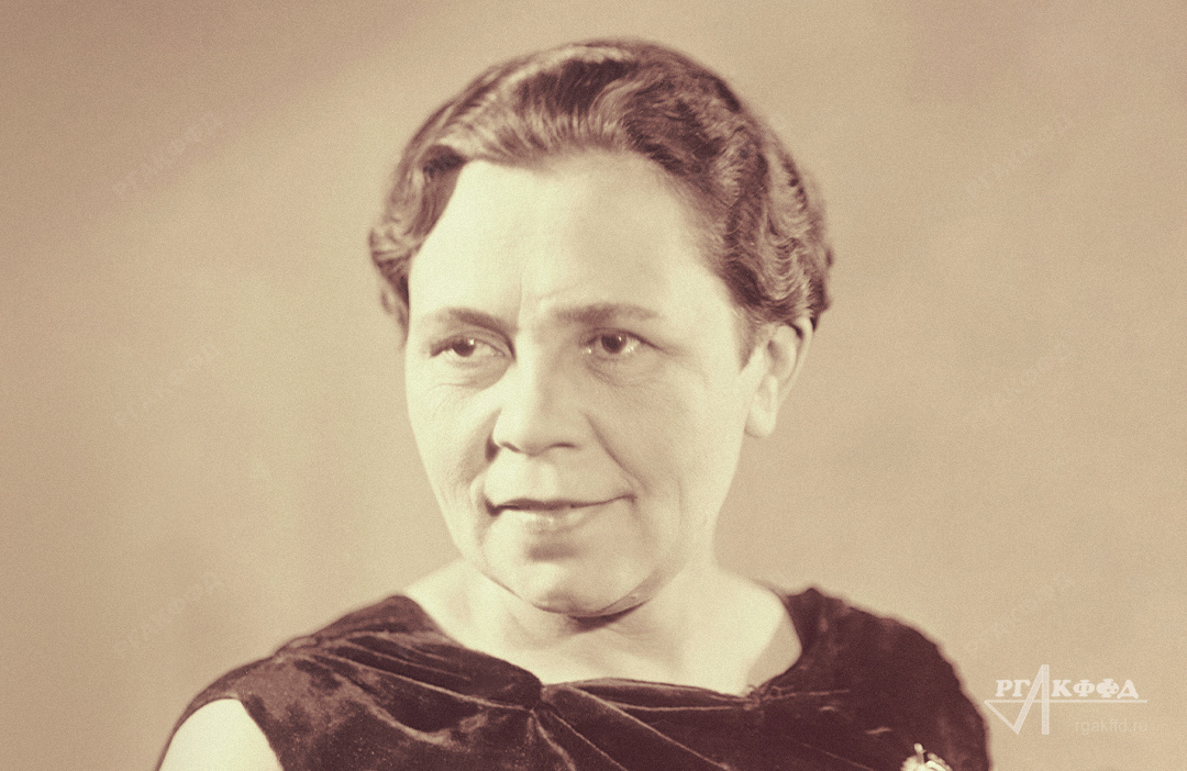 Портрет артистки Большого театра Е.А. Степановой / Москва. 1937 г. / РГАКФФД. Арх.№ 4-23309 