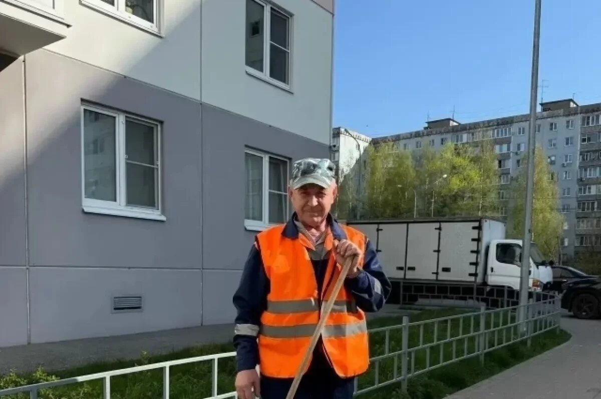    Лучшего дворника по итогам весенней уборки выбрали в Нижнем Новгороде