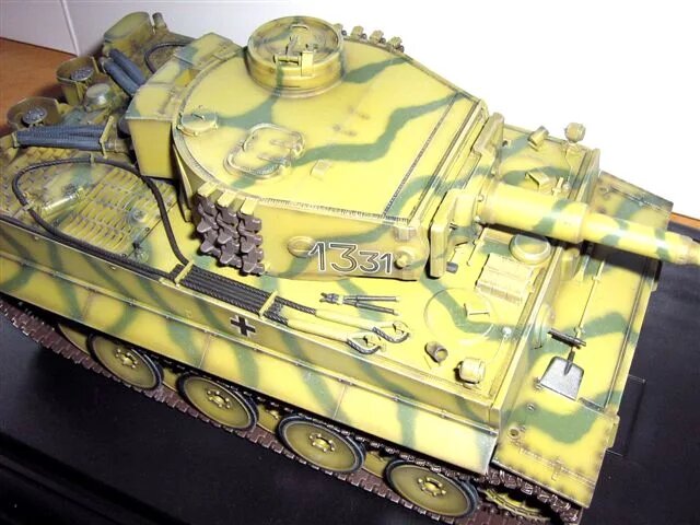 Стендовая модель германского танка "Тигр", окрашенная в цвет "Немецкий оливковый жёлтый"