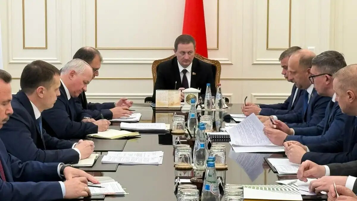 Фото: government.by / пресс-служба Правительства Беларуси
Вопрос создания холдинга сельхозмашиностроения на базе ведущих предприятий рассмотрели в Правительстве РБ