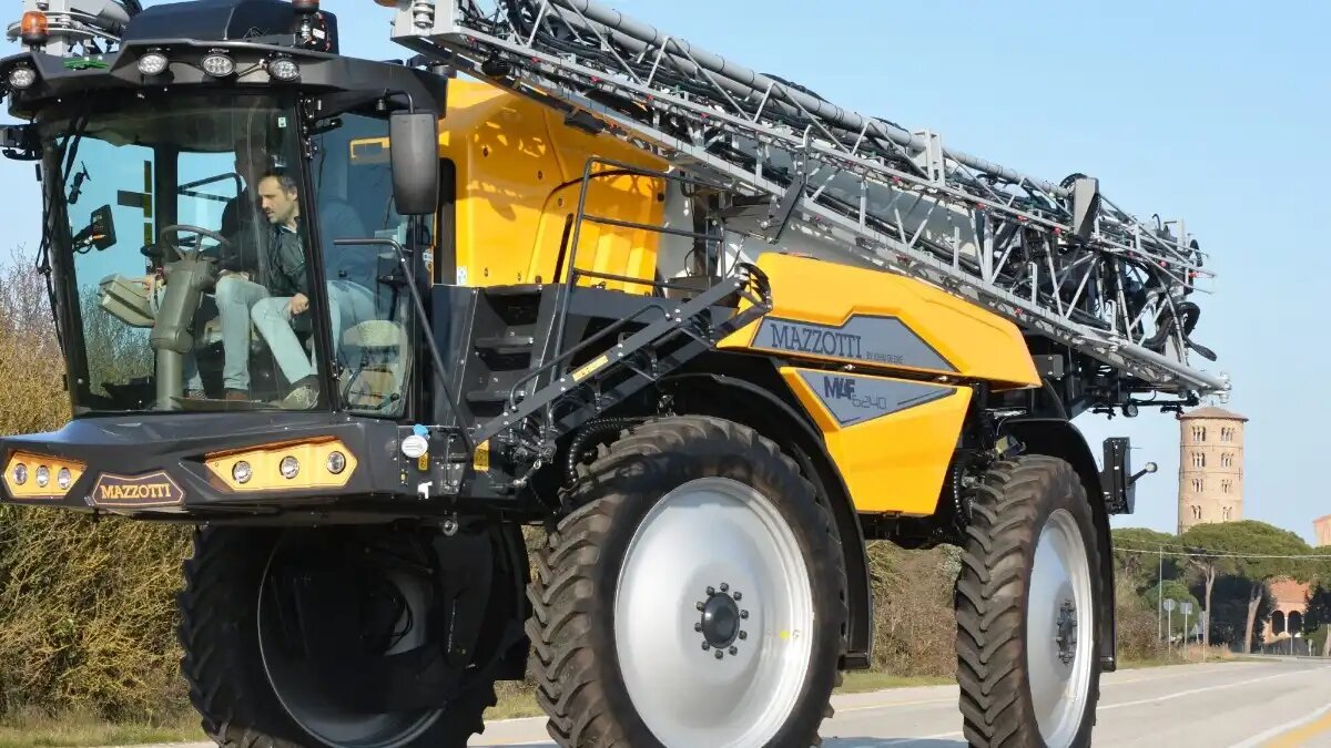 Фото: mechaman.nl Компания Mazzotti приостанавливает производство — John Deere прекращает выпуск продукции этой марки