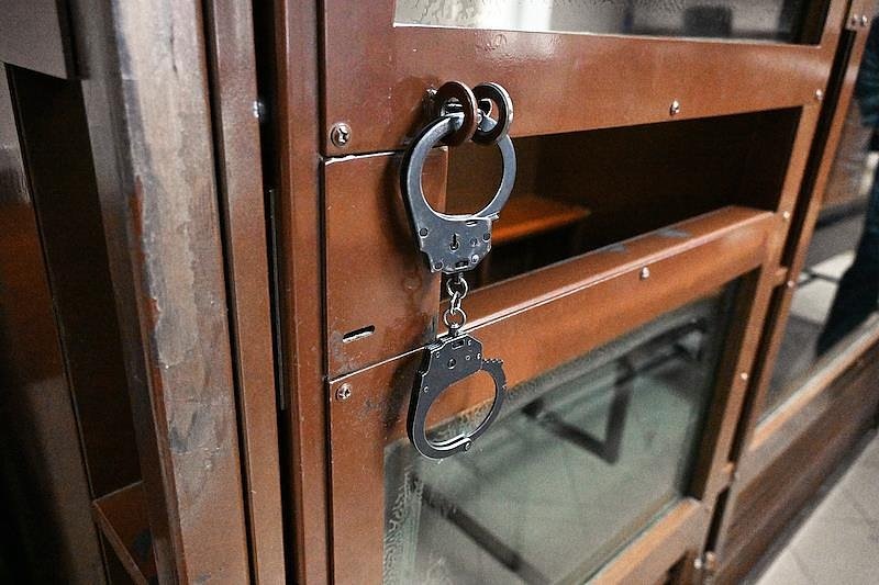 Директор российского депозитария годами выносил из клиентских ячеек сотни миллионов рублей