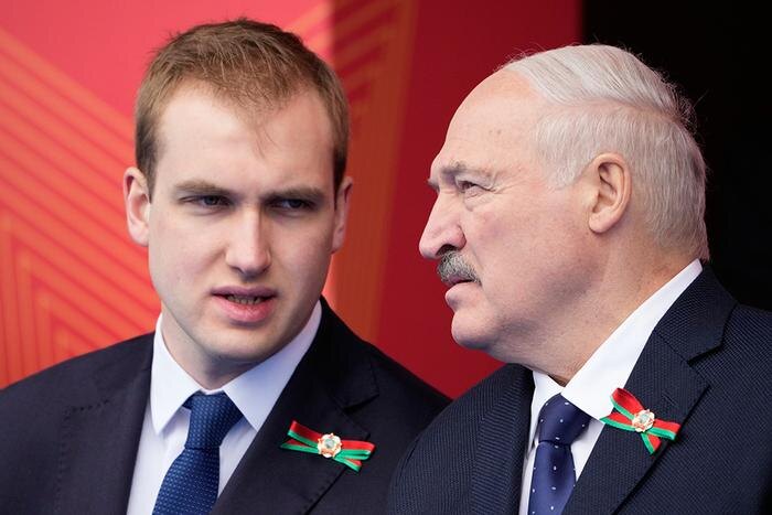 Обложка © ТАСС / EPA / PAVEL BEDNYAKOV
