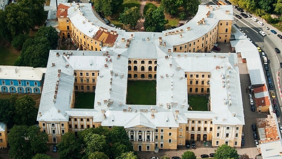    Смольный собор Автор фото: vk.com/artnight