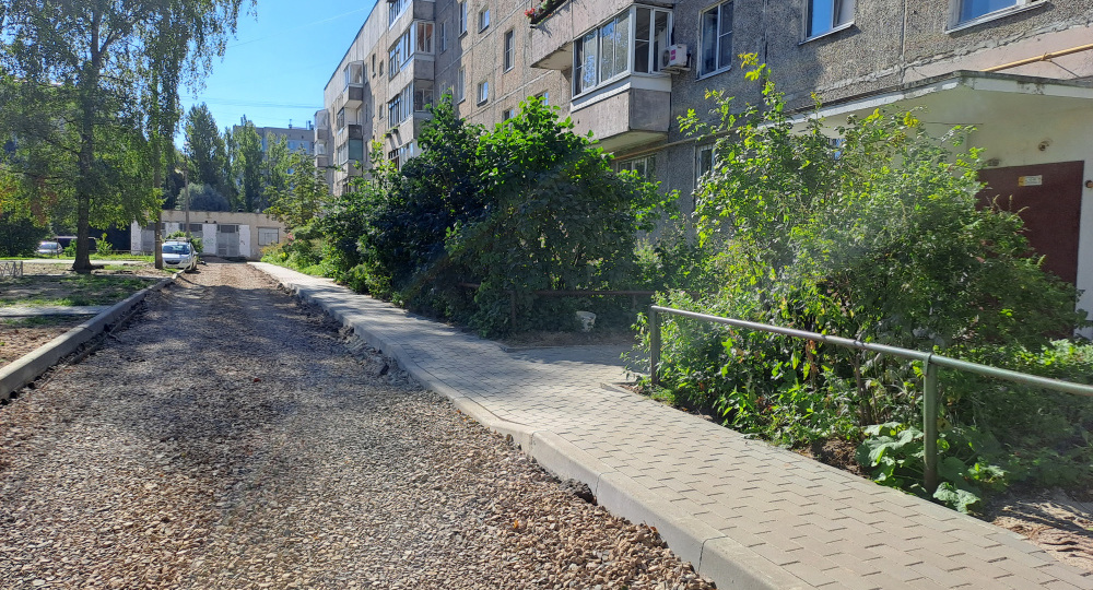 Во дворах Дзержинского района Ярославля готовятся к благоустройству
