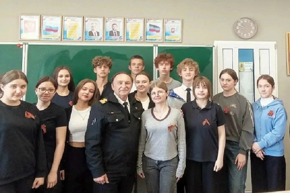    Азовский морской институт провел профориентацию в 18 школах Мариуполя. Фото: АГО Мариуполь