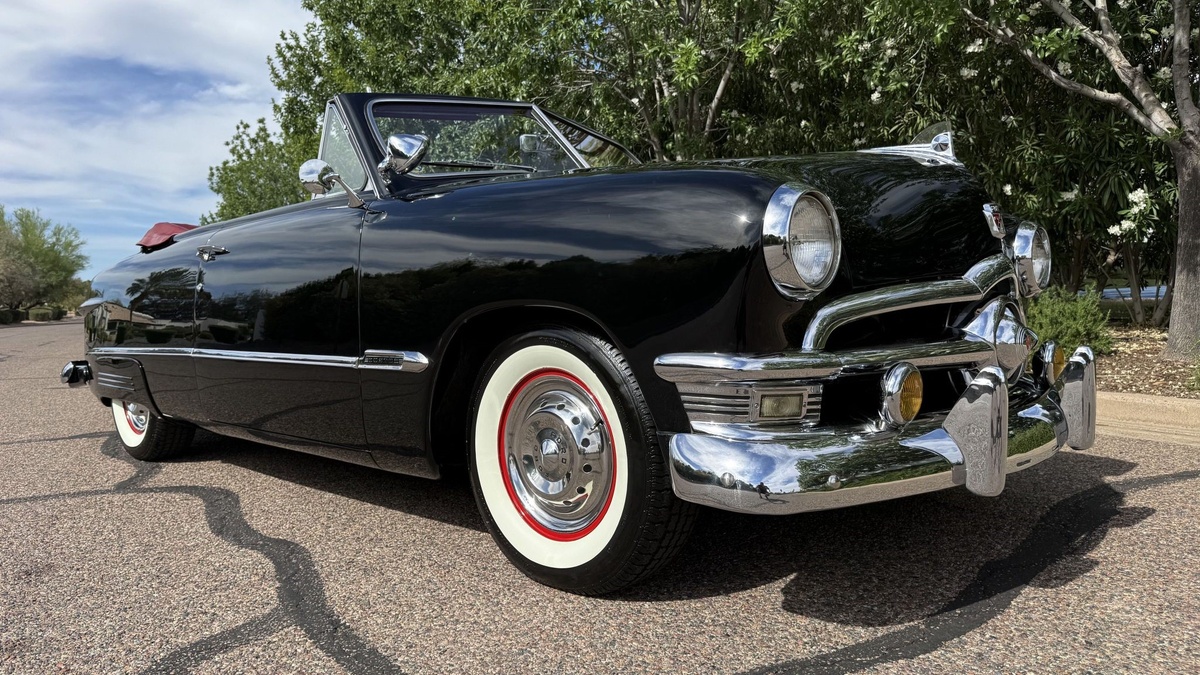 Ford Custom Deluxe 1950 года