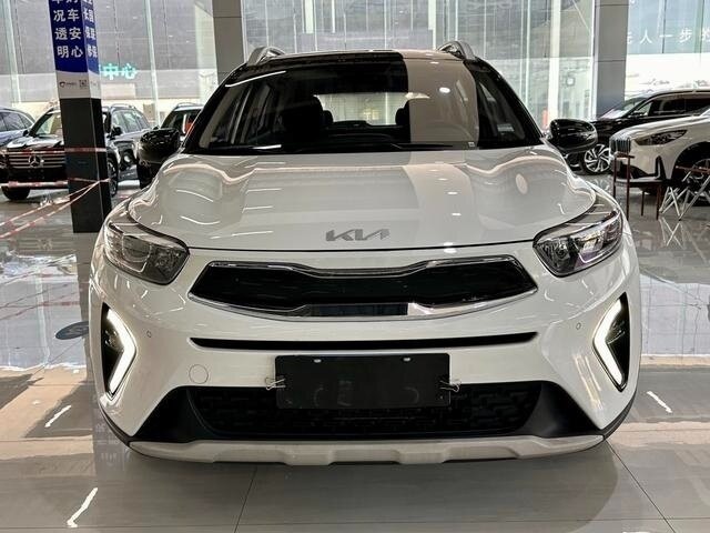 В России появился новый народный кроссовер от Kia. Что за модель и сколько стоит?