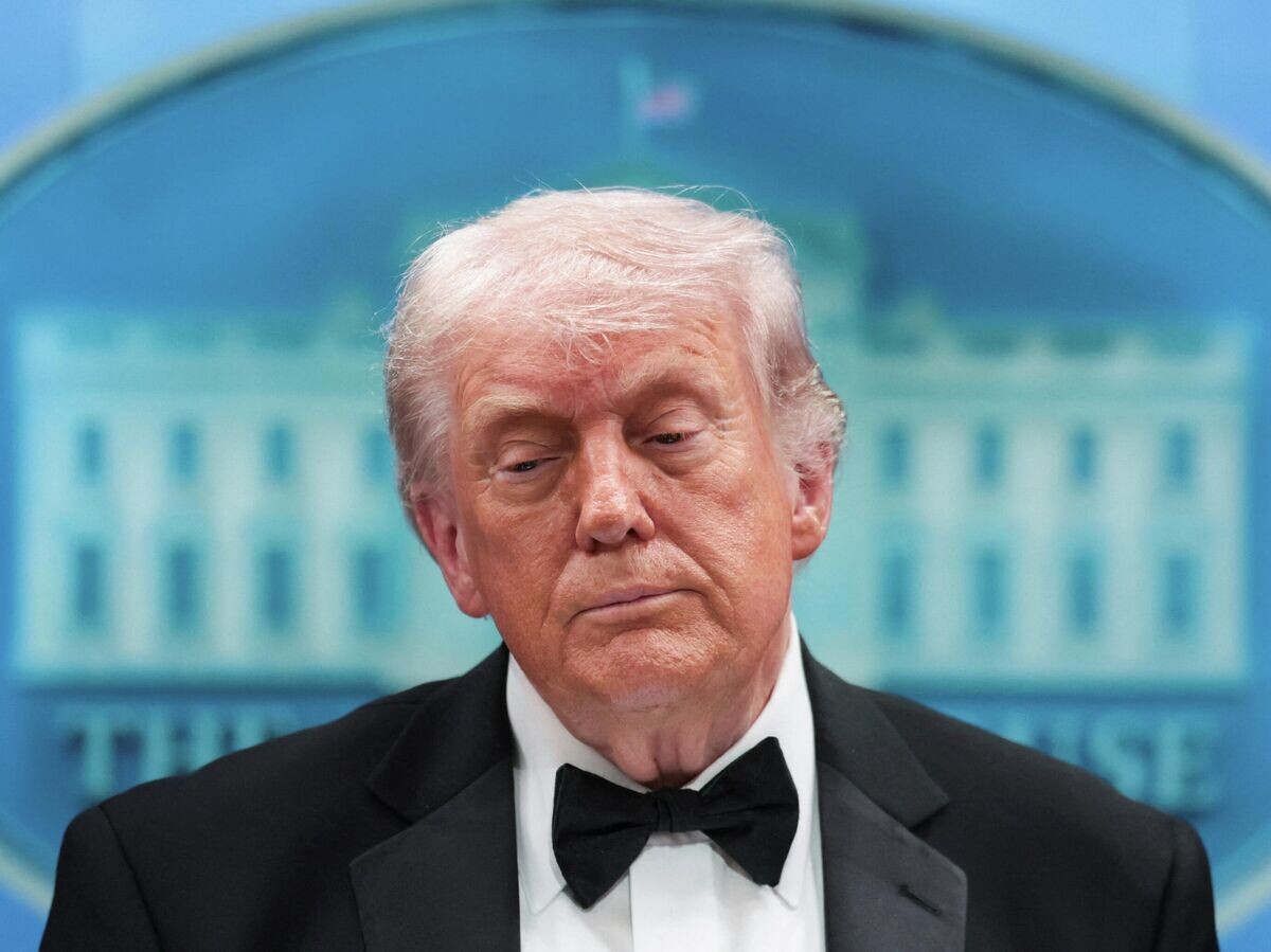    Президент США Дональд Трамп во время заявления перед прессой после инцидента со стрельбой на мероприятии в Вашингтоне | © REUTERS / Jonathan Ernst