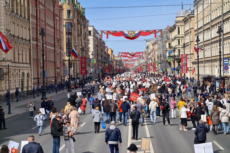    В Петербурге отпраздновали День Победы. Алексей БУЛАТОВ