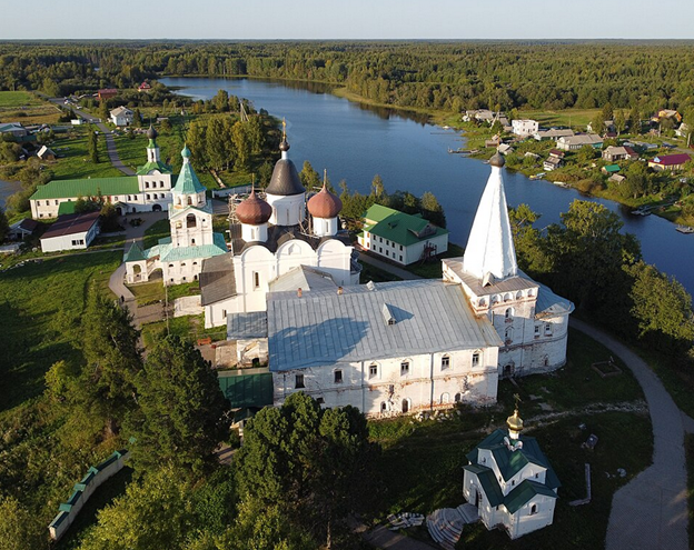 https://upload.wikimedia.org/wikipedia/commons/thumb/1/15/%D0%90%D0%BD%D1%81%D0%B0%D0%BC%D0%B1%D0%BB%D1%8C_%D0%90%D0%BD%D1%82%D0%BE%D0%BD%D0%B8%D0%B5%D0%B2%D0%BE-%D0%A1%D0%B8%D0%B9%D1%81%D0%BA%D0%BE%D0%B3%D0%BE_%D0%BC%D0%BE%D0%BD%D0%B0%D1%81%D1%82%D1%8B%D1%80%D1%8F_%D1%84%D0%BE%D1%82%D0%BE_8.jpg/960px-%D0%90%D0%BD%D1%81%D0%B0%D0%BC%D0%B1%D0%BB%D1%8C_%D0%90%D0%BD%D1%82%D0%BE%D0%BD%D0%B8%D0%B5%D0%B2%D0%BE-%D0%A1%D0%B8%D0%B9%D1%81%D0%BA%D0%BE%D0%B3%D0%BE_%D0%BC%D0%BE%D0%BD%D0%B0%D1%81%D1%82%D1%8B%D1%80%D1%8F_%D1%84%D0%BE%D1%82%D0%BE_8.jpg