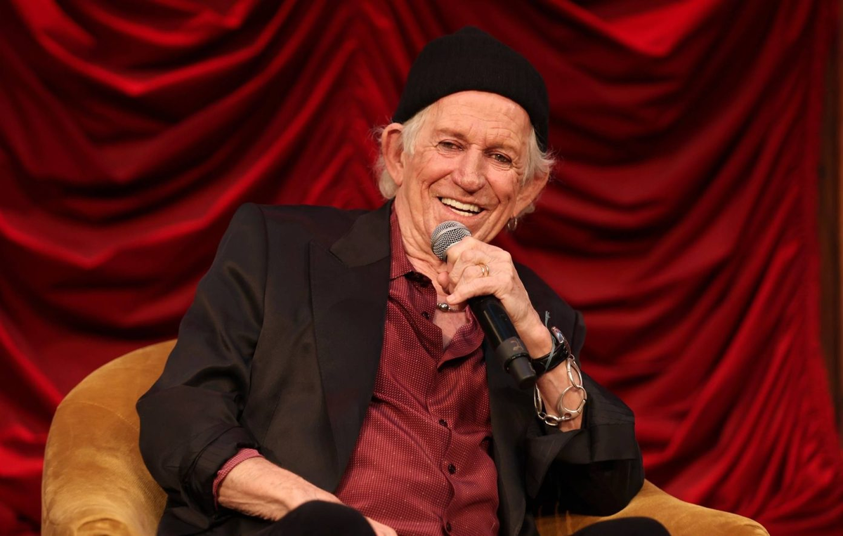 Кит Ричардс на презентации нового альбома The Rolling Stones «Foreign Tongues» в клубе Weylin 5 мая 2026 года в Бруклине. Фото: Кевин Мазур/Getty Images для UMG