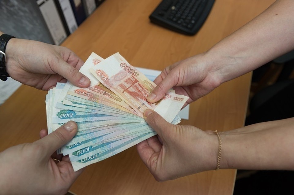    Двух участковых поймали на получении взяток от иностранцев в Приморье Олег ЗОЛОТО