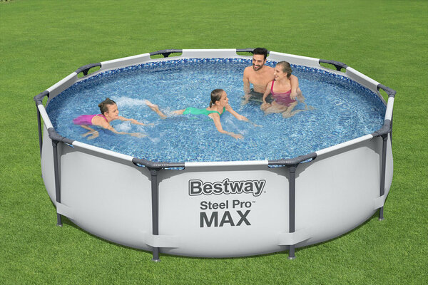 Поставил каркасный бассейн Bestway 3,05 м за полчаса — и вся семья теперь на даче с утра до вечера