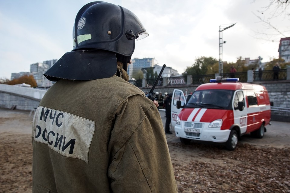    В селе Волна загорелось оборудование на одном из заводов, куда упали обломки дрона ВСУ Светлана МАКОВЕЕВА