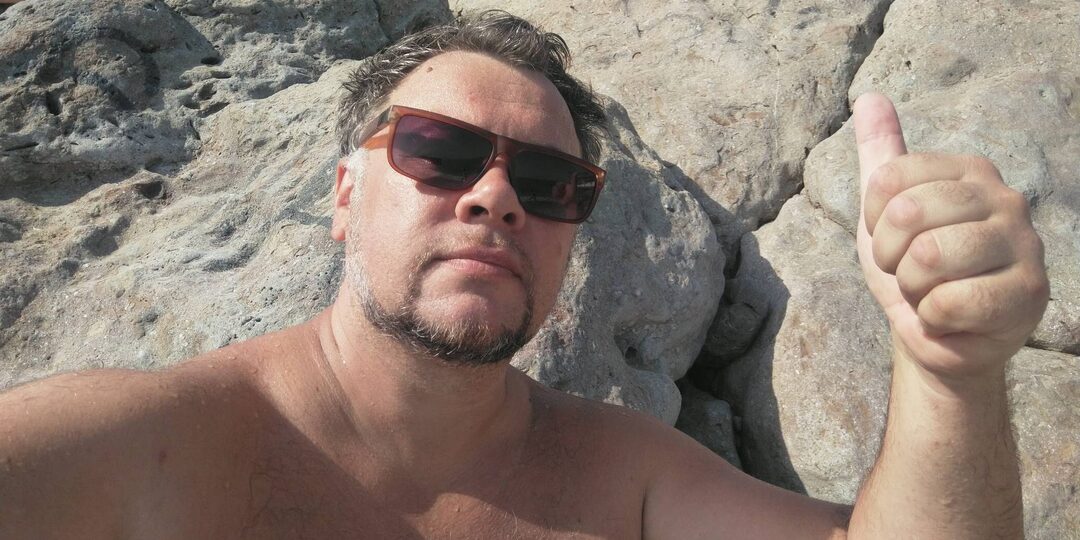 Можно ли купаться в Крыму в мае: где вода теплее?