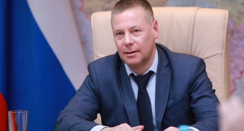М. Евраев - губернатор ЯО. Впервые поведал обывателям, что произошло в ночь на 13 мая.  Быстро сработала пресс-служба, но отчет у них получился с булавочную головку.