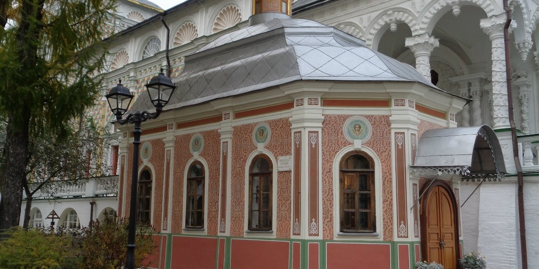 Церковь в честь Явления Пресвятой Богородицы со святыми Апостолами Преподобному Сергию Радонежскому (Михеевская церковь, 1734 г.)