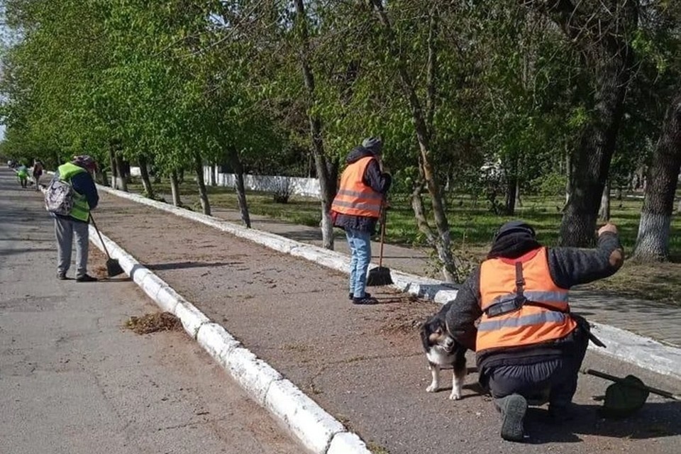    Появились новые подробности атаки беспилотника ВСУ на сотрудников коммунального предприятия в Алешках Херсонской области. Фото: ТГ-канал Руслана Хоменко