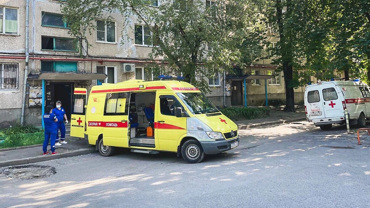    Две девушки попали с ожогами в больницу, угодив в яму с кипятком в Ростове   1MI