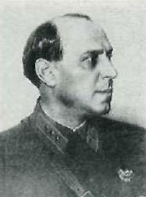 Борис Миронович Фельдман. Начдив времён Гражданской. Комкор. С 1934 по 1937 год Б. М. Фельдман являлся начальником Управления по комначсоставу РККА и членом Военного Совета при наркоме обороны СССР. Обвинялся в заговоре вместе с Тухачевским, также позднее реабилитирован. 