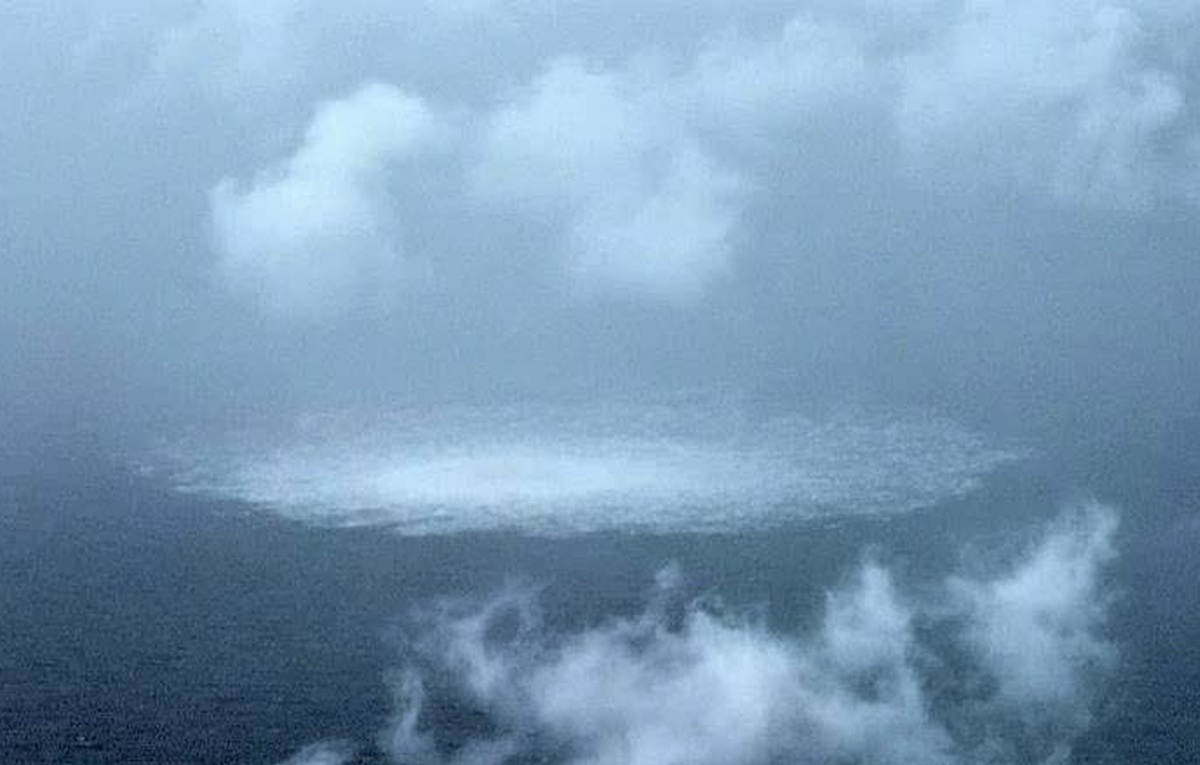    Подрыв газопровода "Северный поток-2" в Балтийском море  Swedish Coast Guard via Getty Images