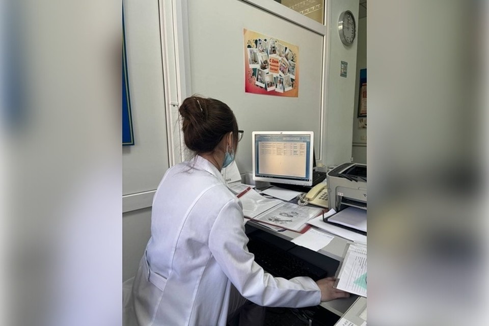    Шефские специалисты из других регионов ежедневно помогают недомогающим херсонцам. Фото: минздрав Херсонской области