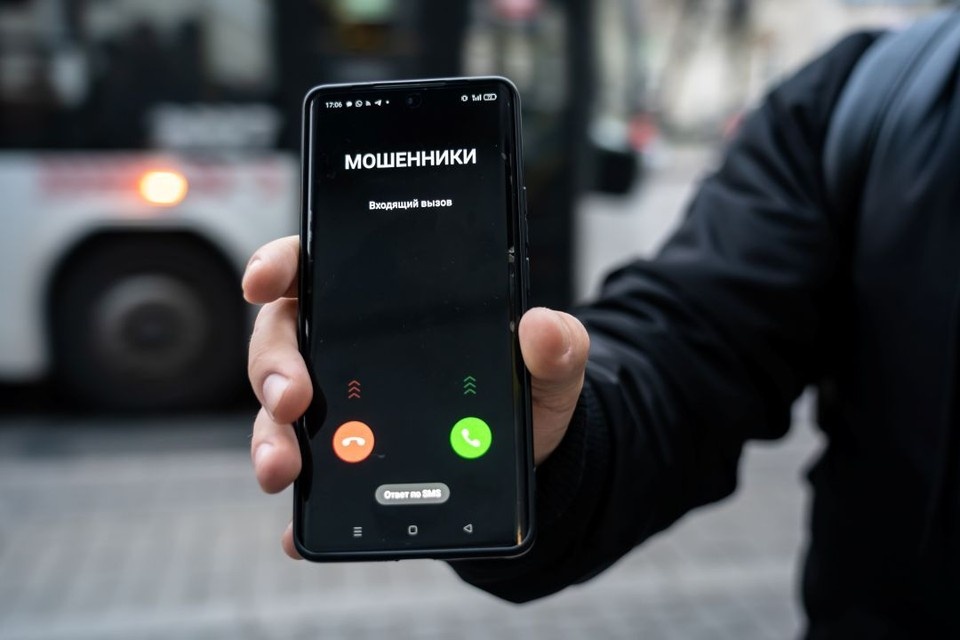    Мужчина пытался «разморозить» деньги за билеты на спектакль Дина Иванова