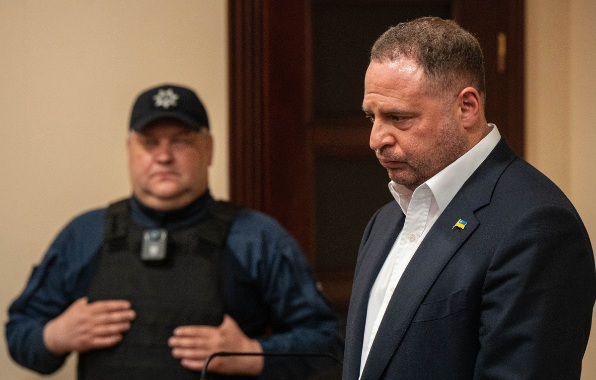    Андрей Ермак на судебном заседании в Высшем антикоррупционном суде Украины  Danylo Antoniuk / Anadolu via Reuters Connect