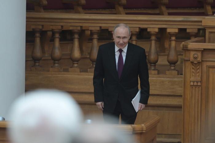 Владимир Путин. Обложка © Life.ru