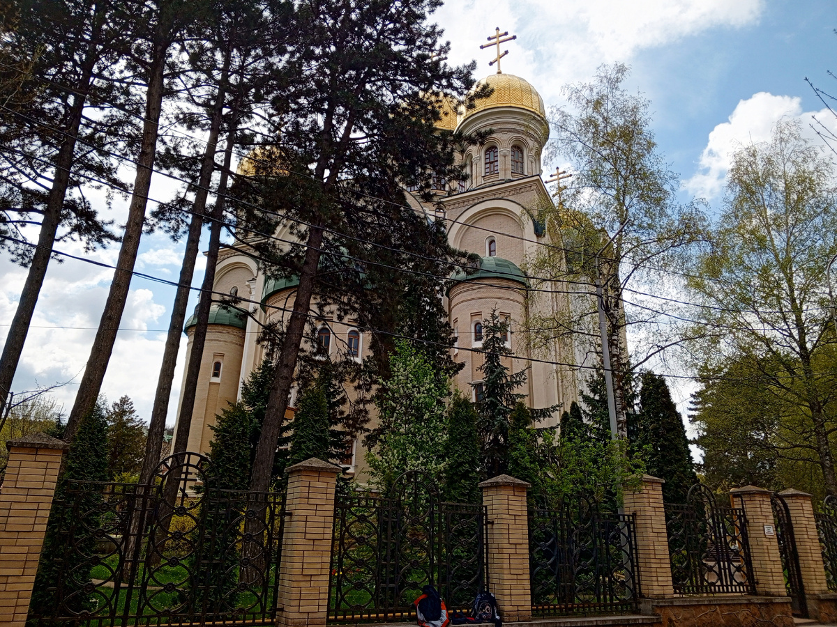 Свято-Никольский собор в Кисловодске.