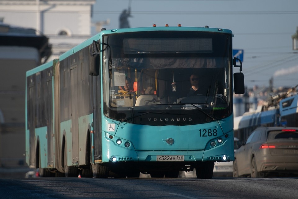    Город получил 466 новых автобусов и электробусов в 2025 году. Алексей БУЛАТОВ