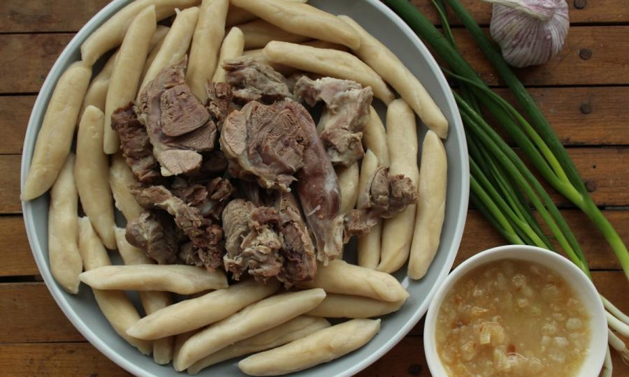 Чеченская национальная кухня: Жижиг-галнаш — легендарное блюдо Кавказа.