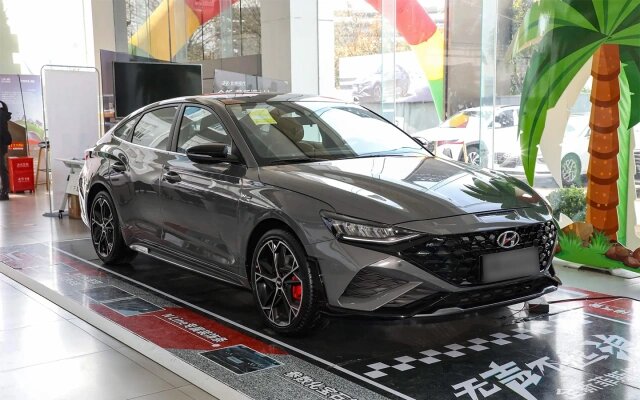 Hyundai Lafesta (Фото: DongChedi)