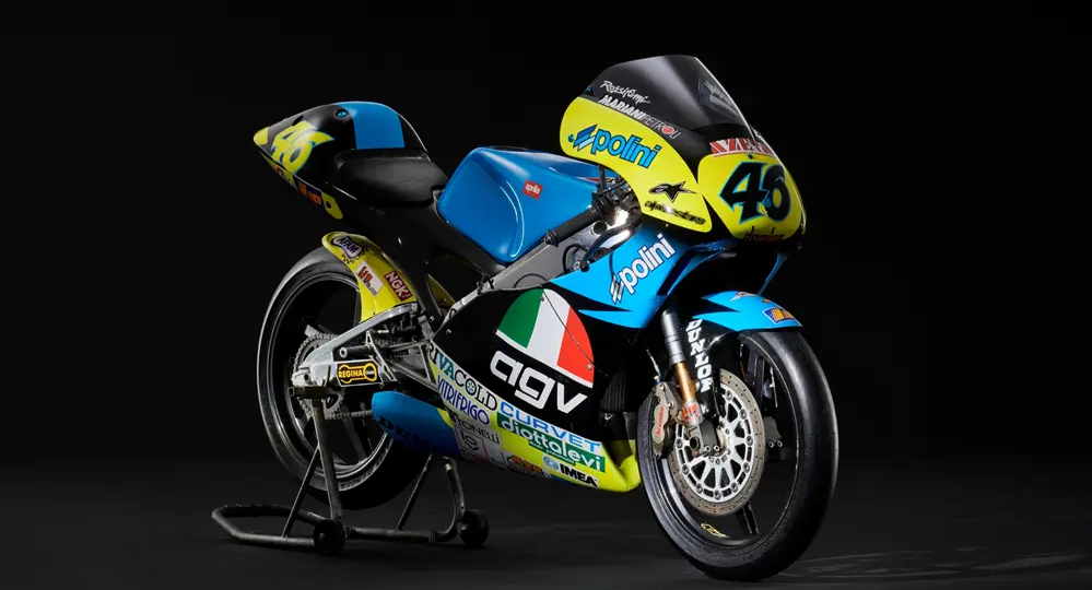 Почему первая Aprilia Валентино Росси стоит дороже современных супербайков
