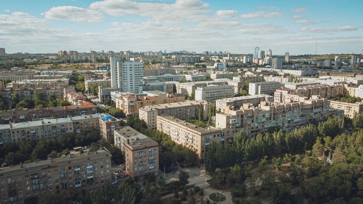    Дороги, памятник и ГЭС обсуждают волгоградцы   novostivolgograda.ru