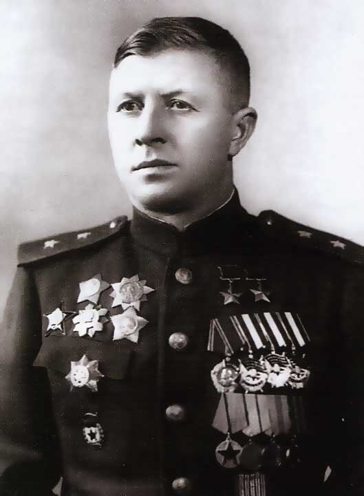
Дважды Герой Советского Союза Александр Ильич Родимцев 