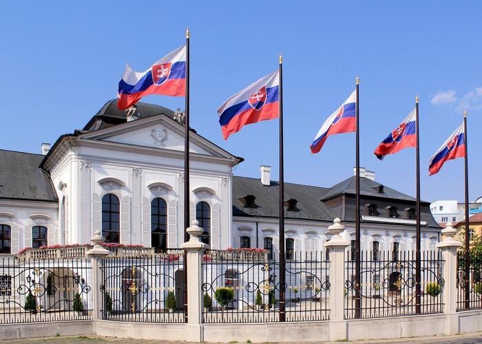 Обложка © Shutterstock / FOTODOM / Carlos Neto