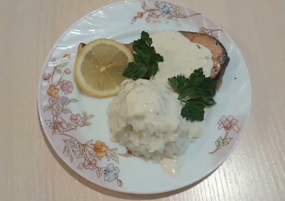 рыба в духовке со сливочным соусом