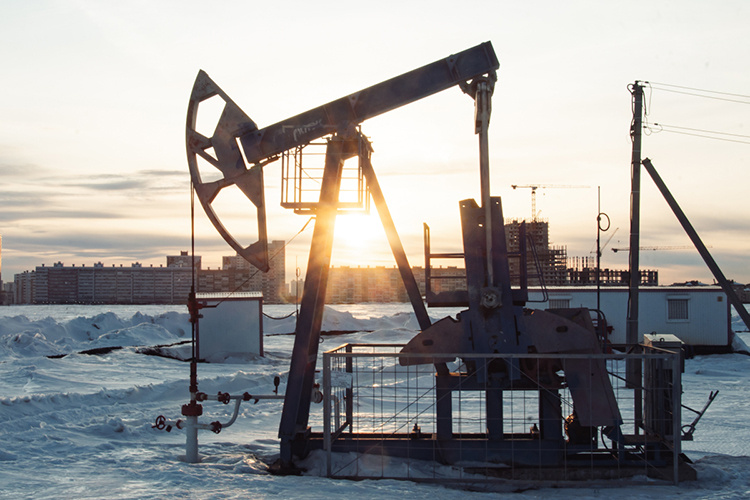    «При адекватной настройке изъятия нефтяных доходов можно существенно уменьшить дефицит бюджета. В моем представлении, где-то 2-3 триллиона можно получить и закрыть в большей степени весь дефицит бюджета».   
Фото: «БИЗНЕС Online»
