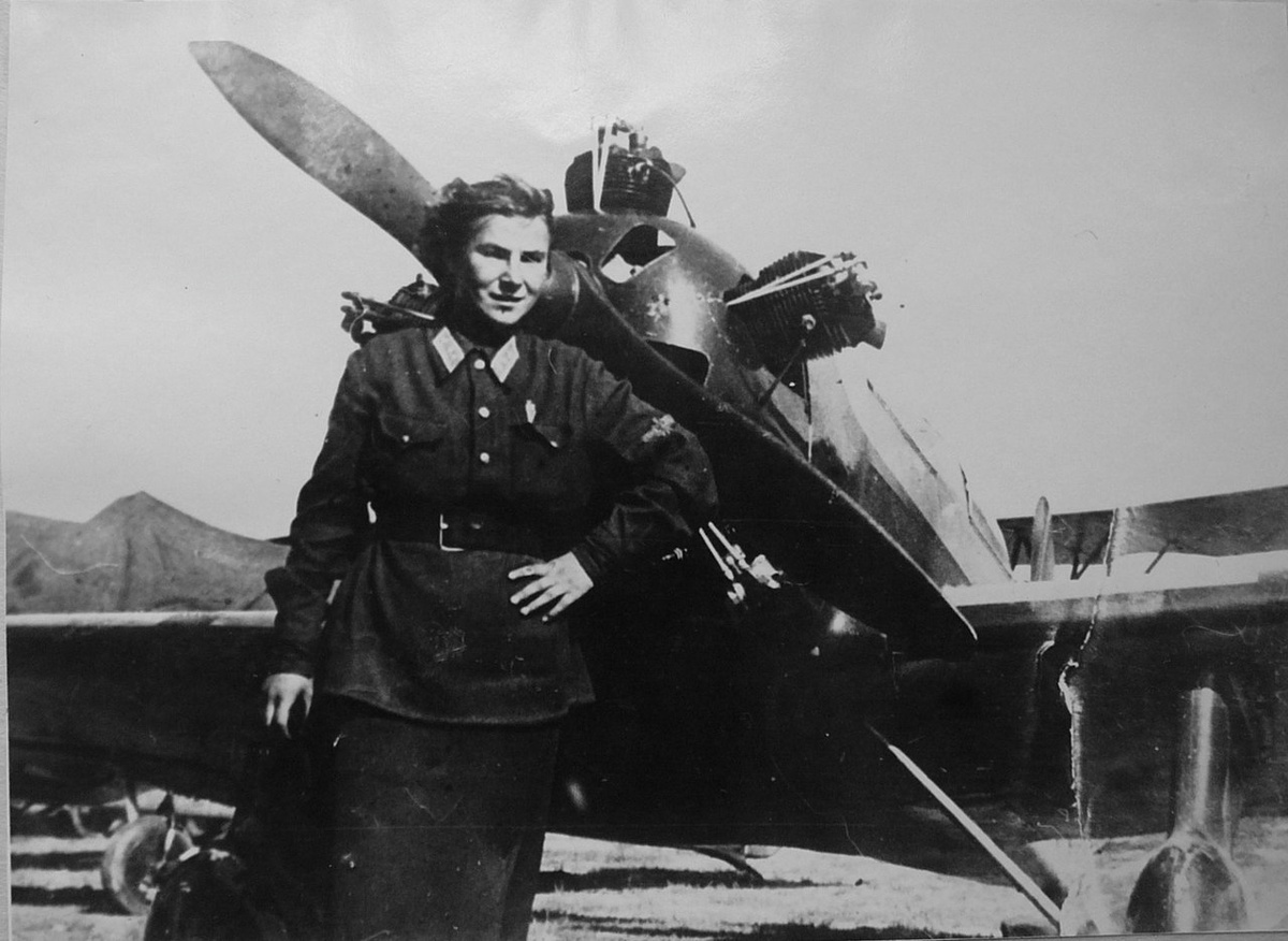 Летчик-инструктор ОСОАВХИМ Лидия Литвяк. Лилией она стала под Сталинградом, по позывному