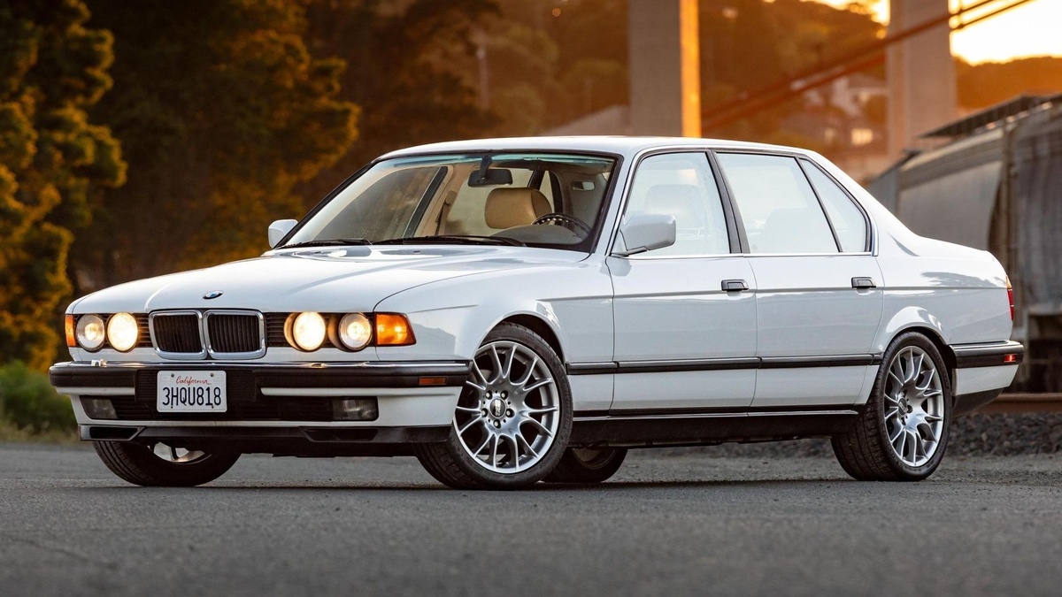 BMW 740iL 1994 года