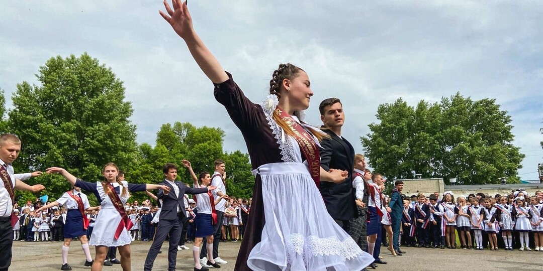 В Перми на выпускных рекомендовано использовать музыку отечественных исполнителей