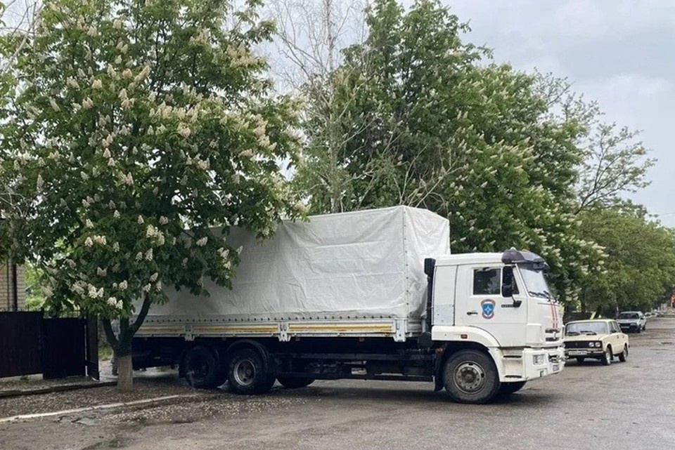   Жители Верхнерогачикского округа получат новую партию гуманитарной помощи, в состав которой вошли мука, сахар, рис и мясные консервы. Фото: администрация Верхнерогачикского округа