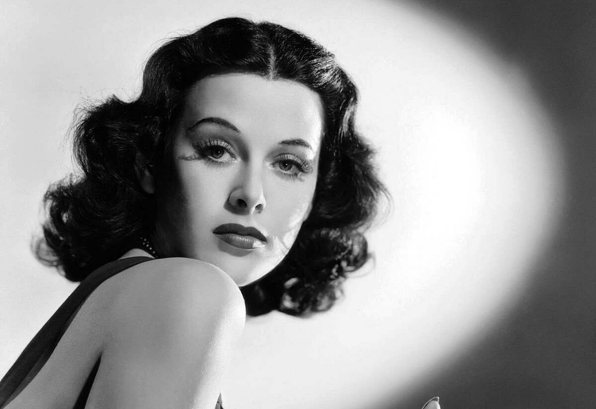 Хеди Ламарр, около 30 лет 