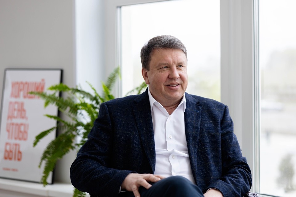    Ректор Международного института Дизайна и Сервиса – Максим Валерьевич Усынин Любовь ЛАНЧЕВА