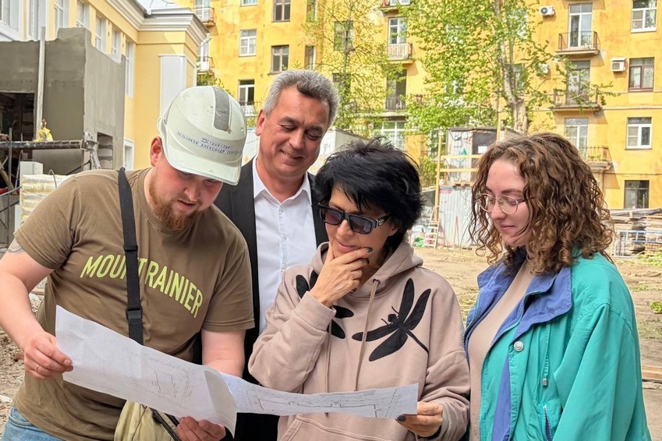    Ника Стрижак спасла деревья от вырубки у своего дома. Фото: t.me/nikastrizhak