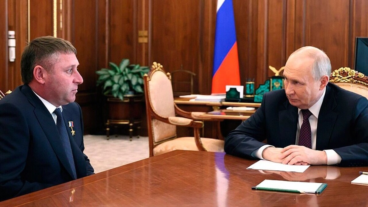    Александр Шуваев и Владимир Путин   Администрация президента России